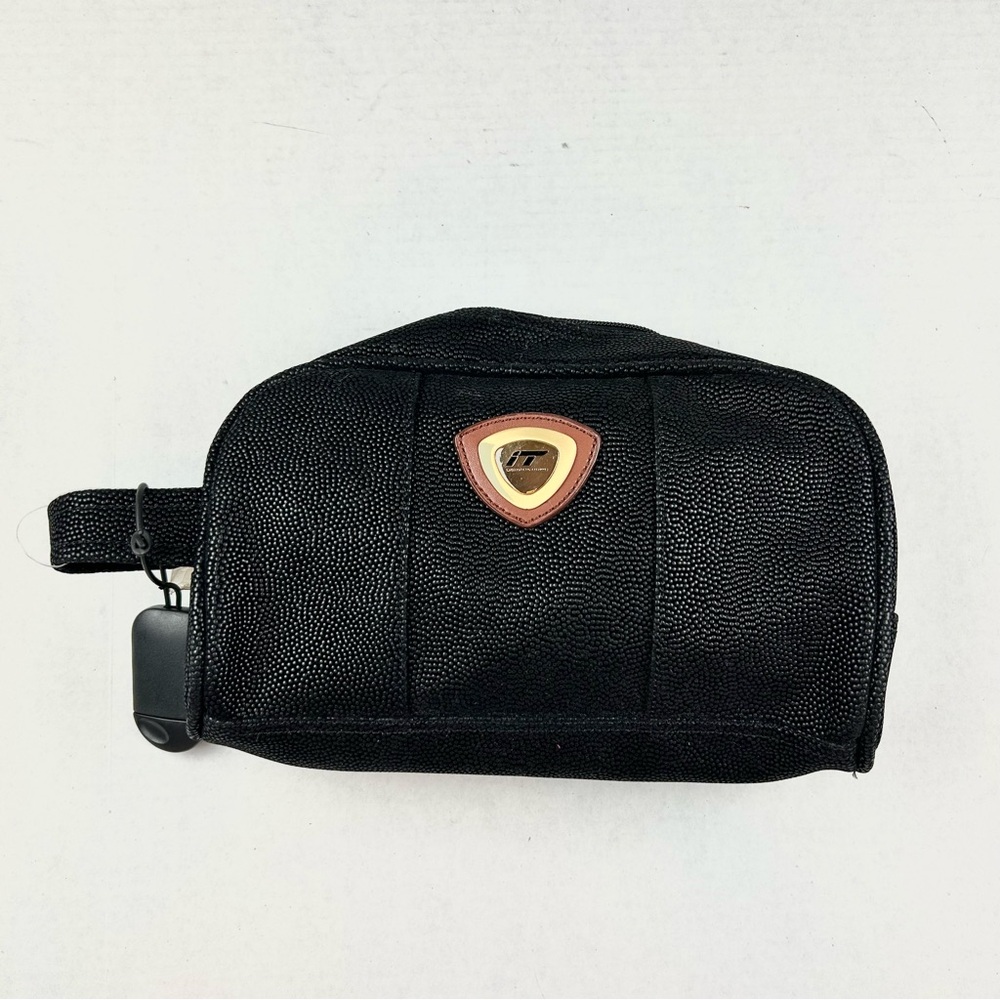 International Travelers Unisex Black Cosmetics or Toiletry Bag